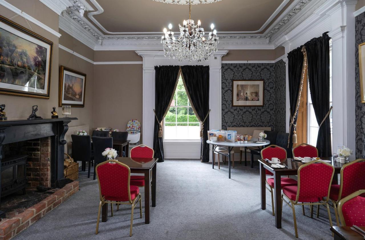 St Nicholas House Country house