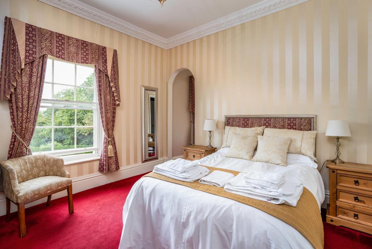 St Nicholas House Country house